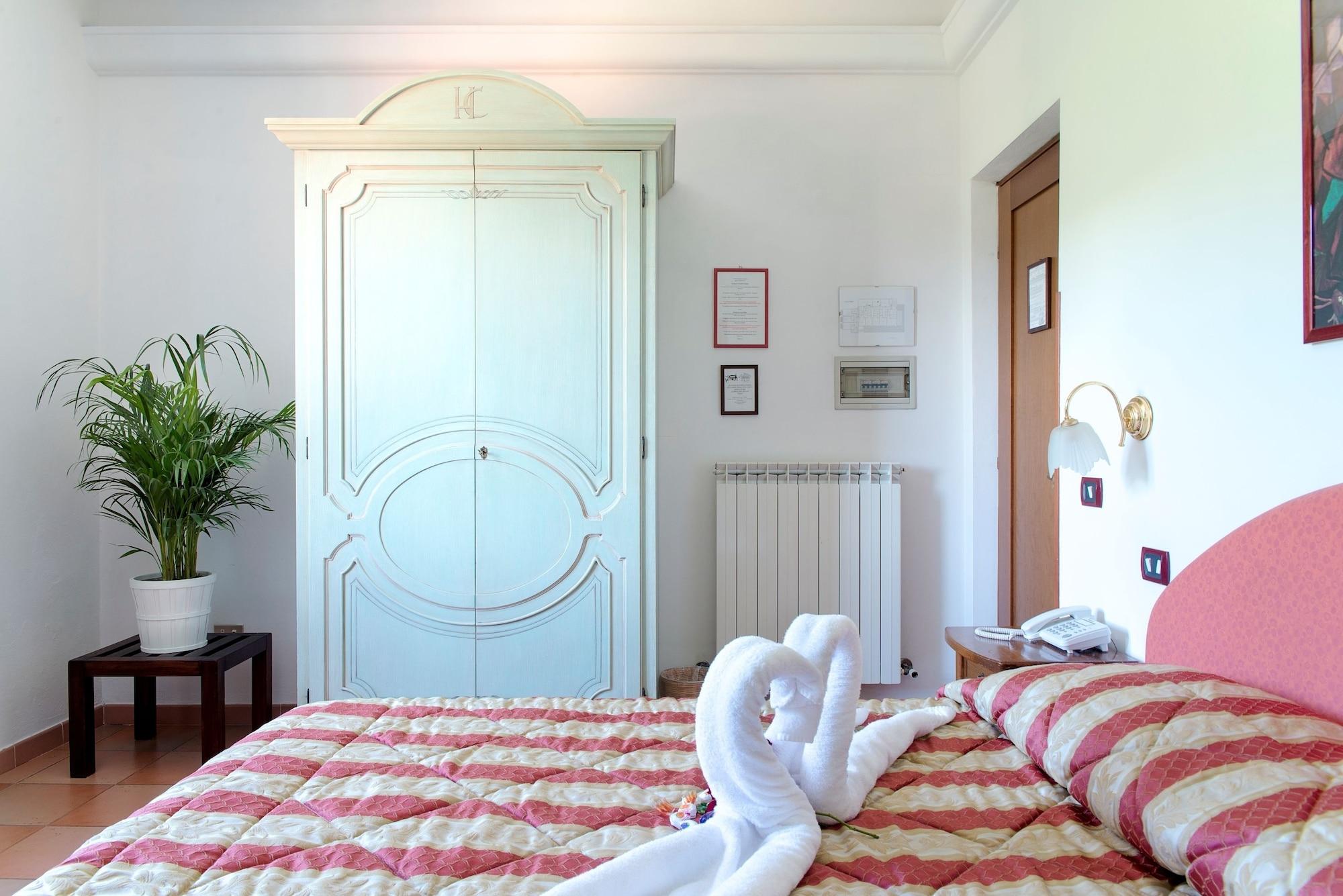 Hotel Ristorante Da Carlos Santa Maria Giudice エクステリア 写真