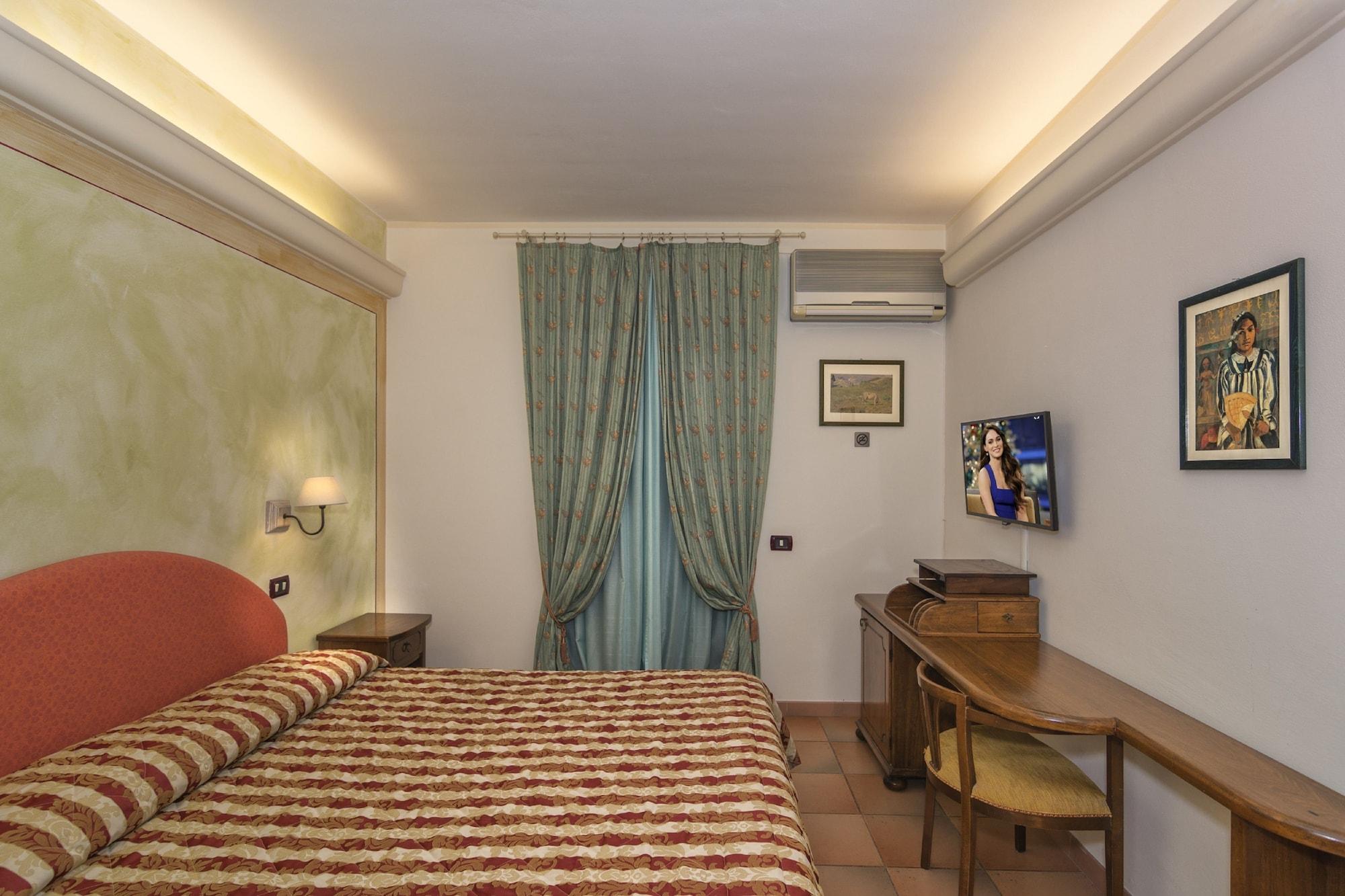 Hotel Ristorante Da Carlos Santa Maria Giudice エクステリア 写真