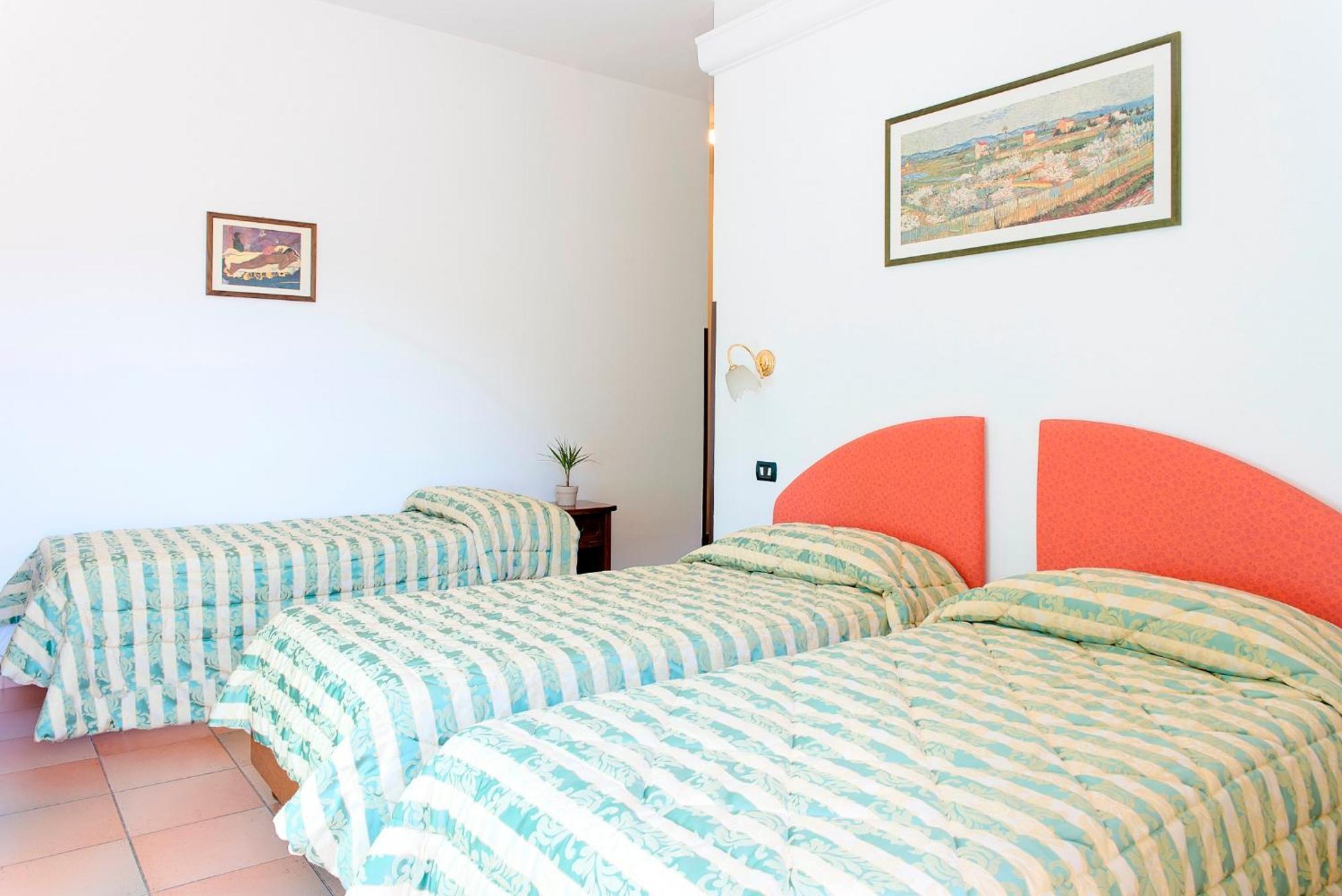 Hotel Ristorante Da Carlos Santa Maria Giudice エクステリア 写真